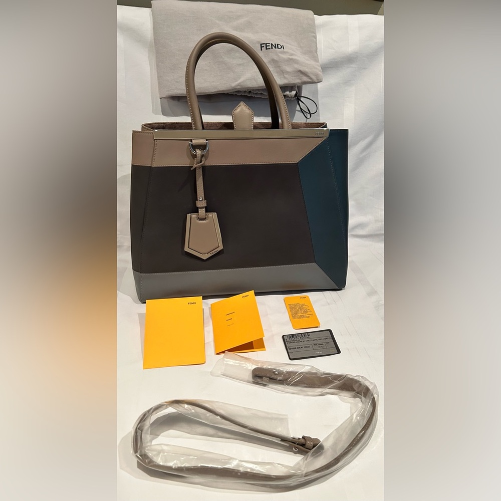 FENDI 2JOURS VITELLO Sz Medium